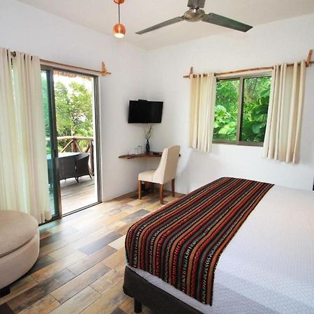 Suites Pancho Villas Bacalar - Lagoon View Bagian luar foto