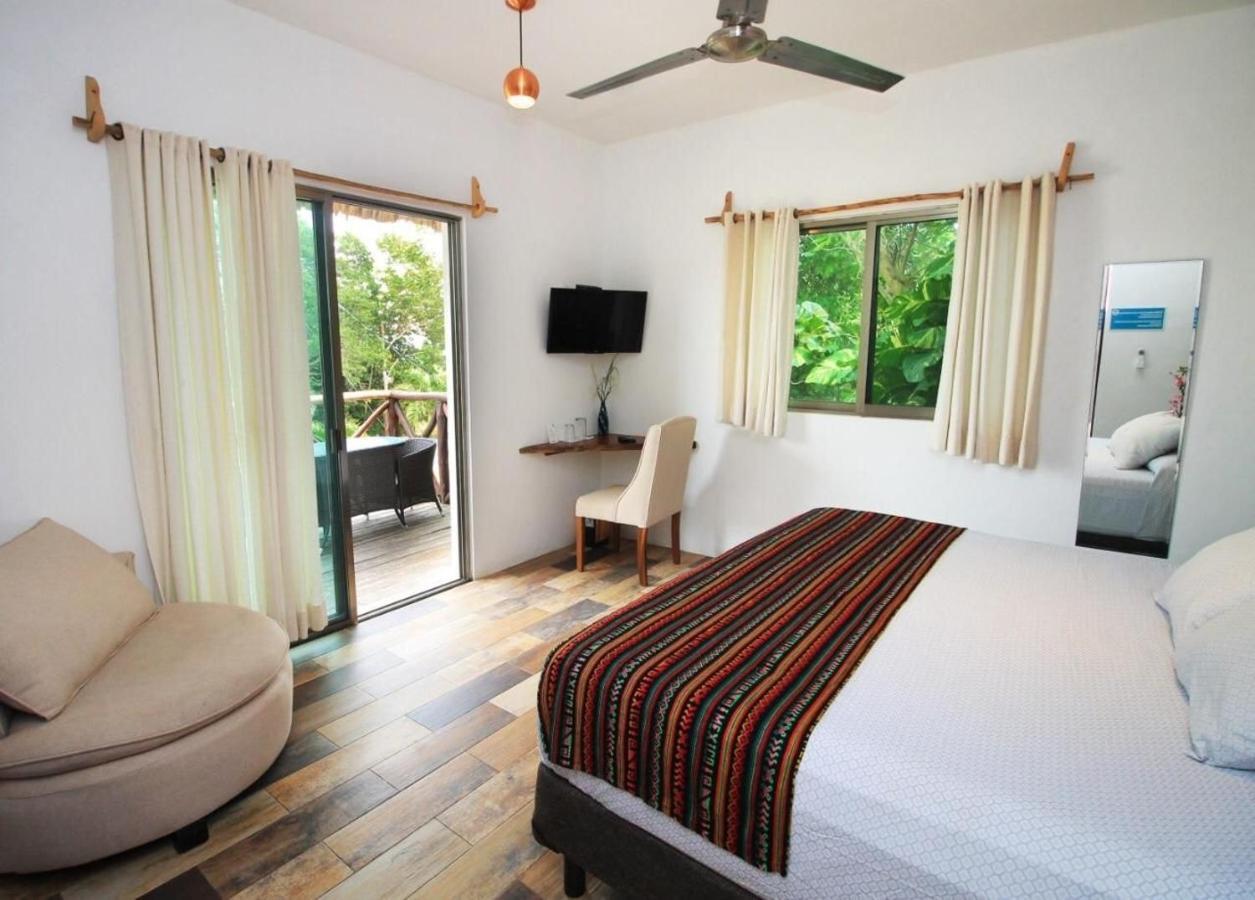 Suites Pancho Villas Bacalar - Lagoon View Bagian luar foto