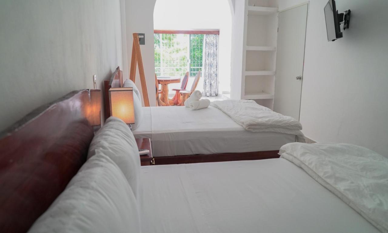 Suites Pancho Villas Bacalar - Lagoon View Bagian luar foto